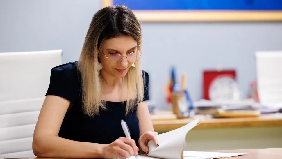 Diana Buzoianu: Programul Casa Verde va finanța doar sisteme de stocare a energiei, nu și instalarea de panouri fotovoltaice