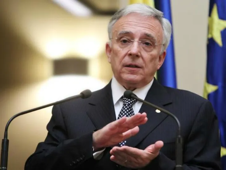 Mugur Isărescu: „Reluarea creșterii economice va fi lentă. Impact direct pe consum și creditare”