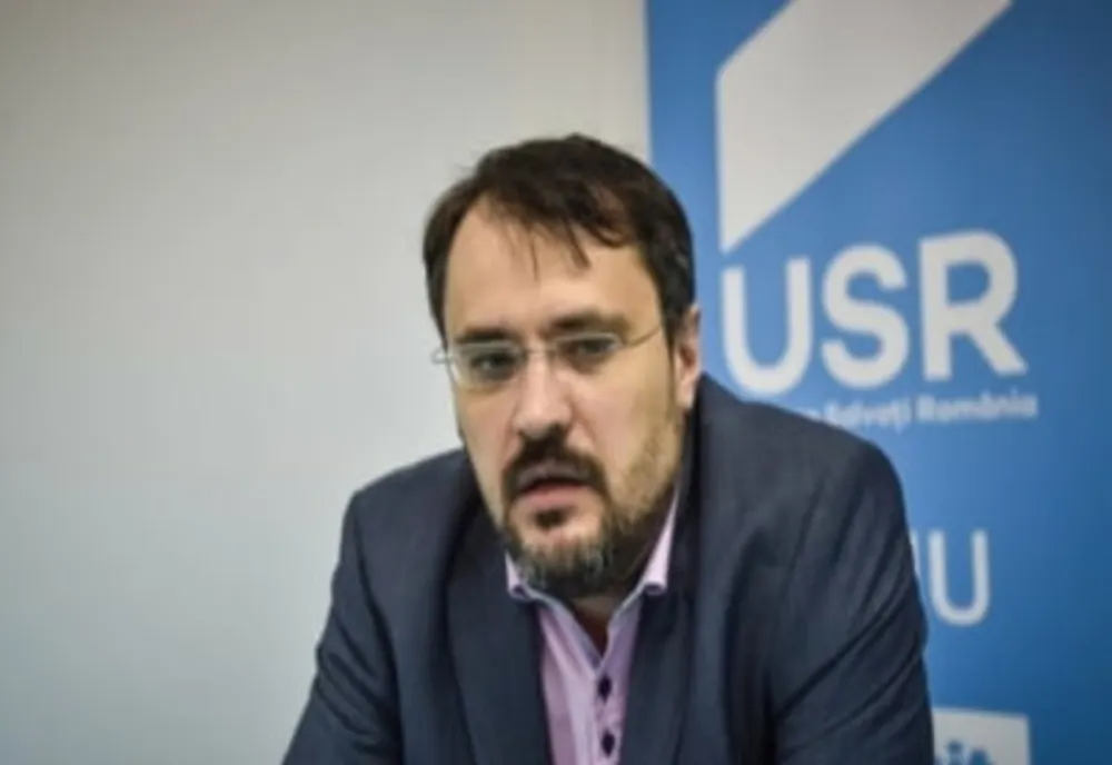 UPDATE | PSD le cere tuturor parlamentarilor să voteze moțiunea simplă împotriva ministrului Cristian Ghinea