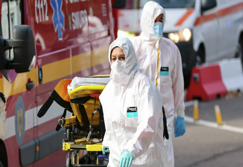 Medic: Pacienţii vindecați de Covid pot face din nou boala, într-o formă mai gravă