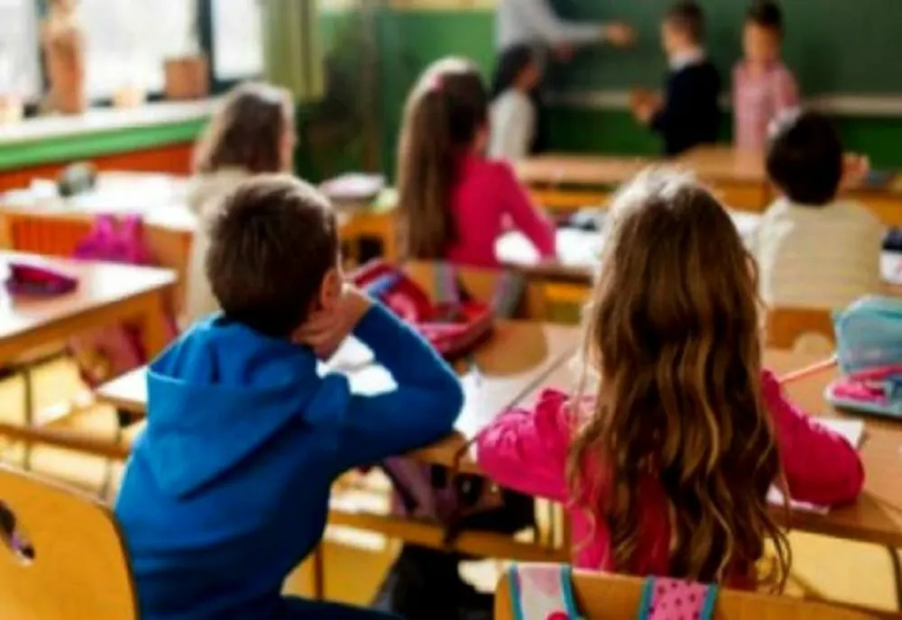 E lege! Transport gratuit pentru acești elevi începând din 2022