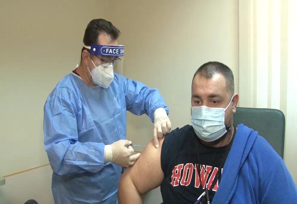 Începe a treia extragere a loteriei de vaccinare! Ce numere au fost câștigătoare până acum