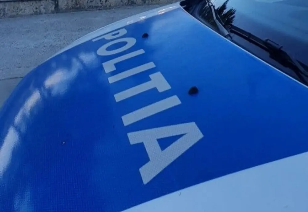Mai mulţi copii au ajuns la spital după ce un tânăr a dat cu spray lacrimogen, într-un autobuz din Iaşi, din greşeală