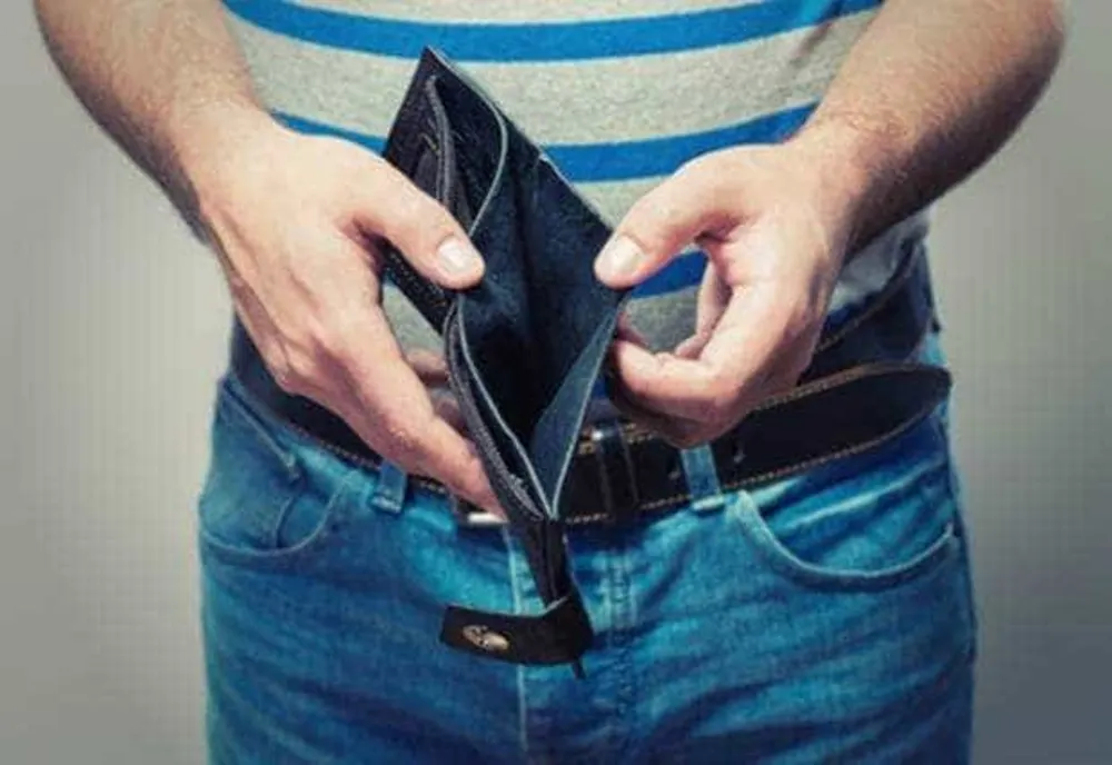  Românii spun că banii nu le mai ajung pentru alimente, facturi și medicamente: „Au votat cu cine nu trebuie!”
