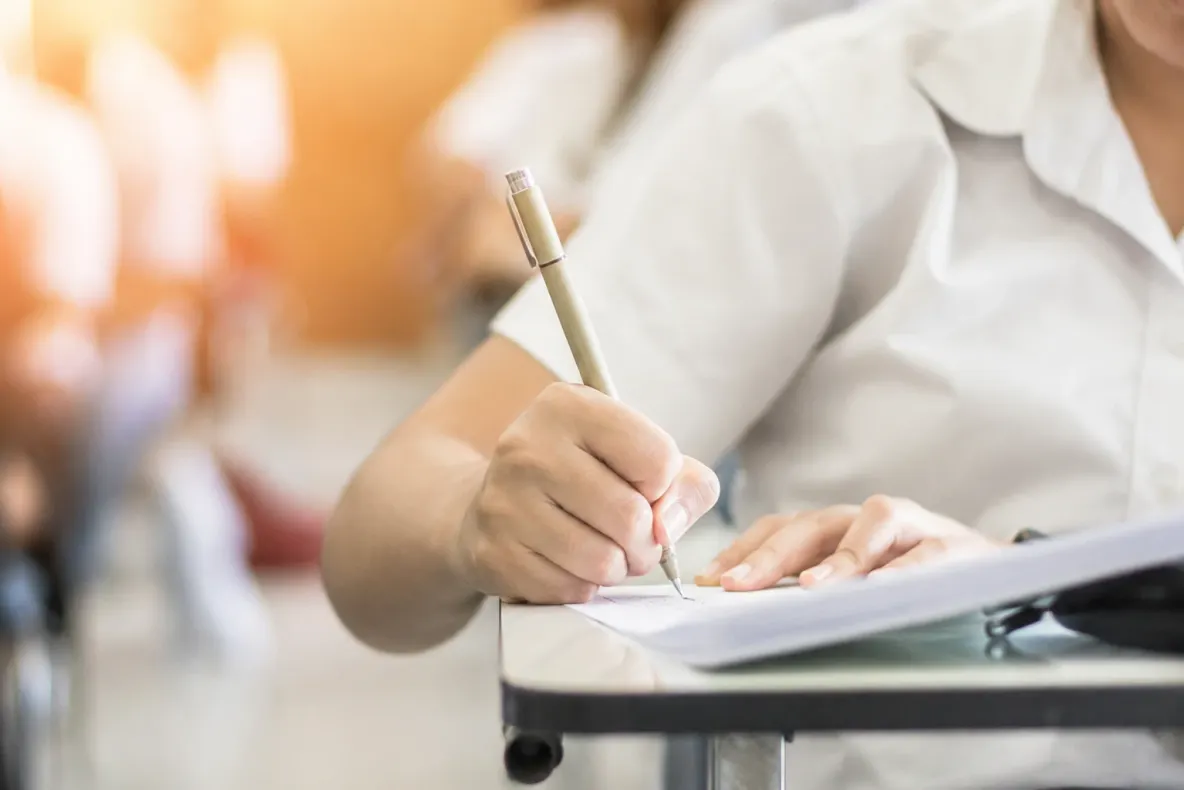 Schimbări majore la examenele din 2027. Când ar putea începe Evaluarea Națională și Bacalaureatul