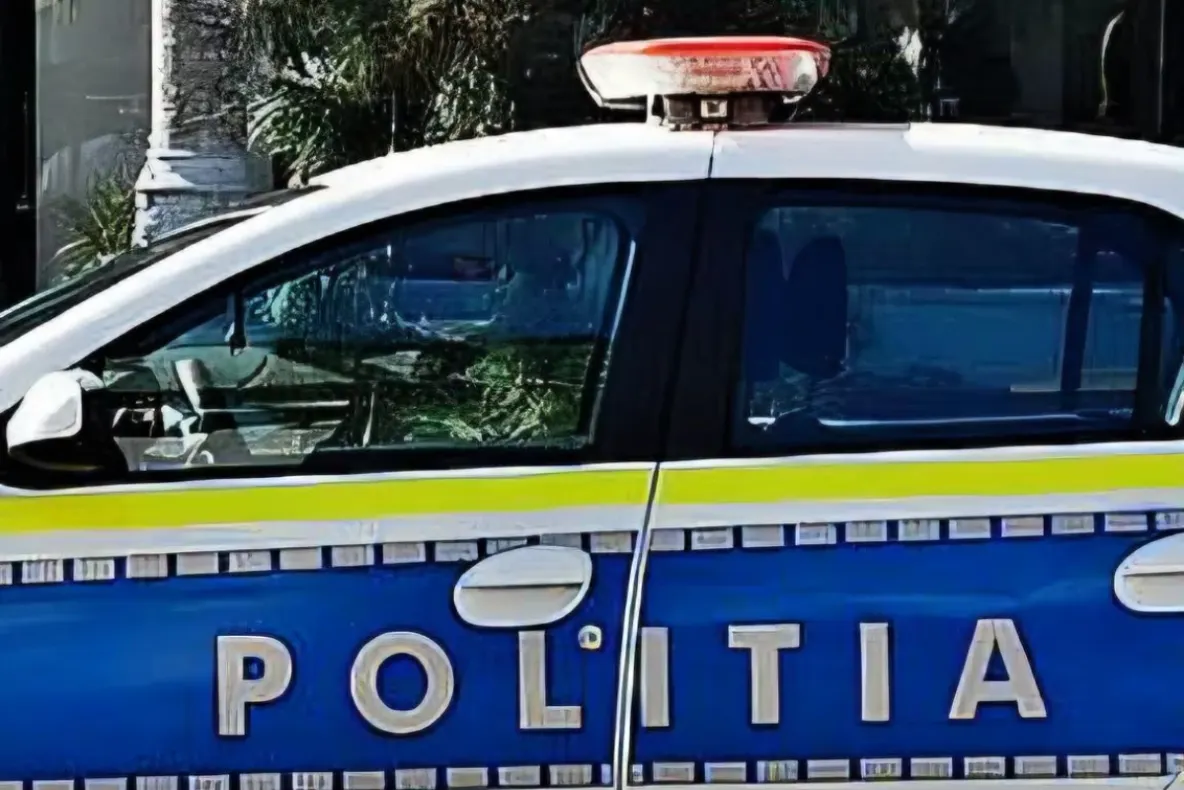 Profesor de sport, bătut de părinții unui elev în curtea unei școli din Timișoara. Poliția a intervenit