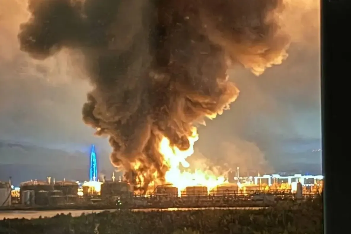 Ucraina a atacat cu drone terminalul petrolier și un centru de date din Sankt Petersburg
