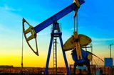COTAȚIILE PETROLULUI SCAD DUPĂ ACORDUL DE ÎNCETARE A FOCULUI DINTRE ISRAEL ȘI HAMAS