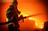 Pompierii au intervenit la 513 incendii în România, în doar trei zile: peste 2.300 de hectare de teren au fost afectate