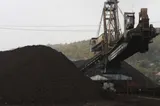 Centralele pe cărbune, închise la ordinul UE. Ipocrizia guvernului Bolojan-USR după starea de alertă