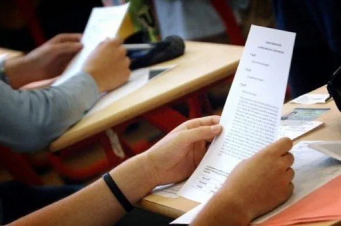 Examene elevi