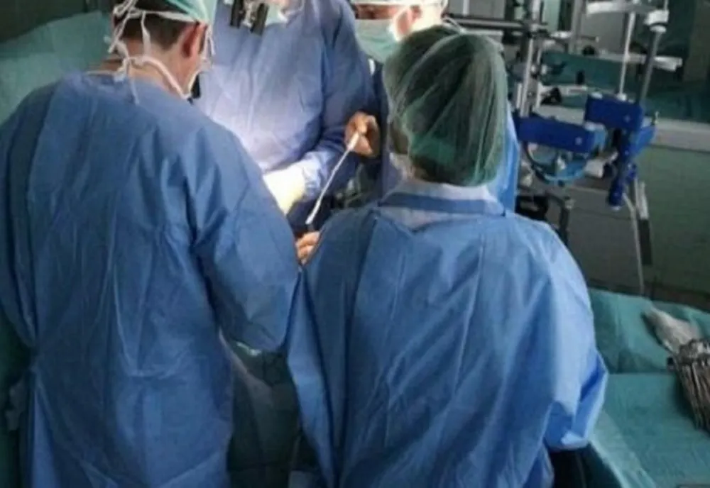 Un copil de 13 ani nevaccinat și fără comorbidități a murit din cauza Covid-19