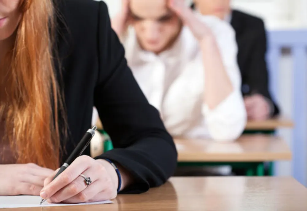 Elevii cer măsuri rapide: Valul 5 să nu ne ia pe nepregătite