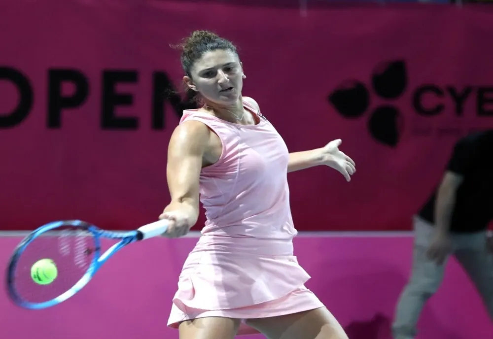 Irina Begu s-a calificat în optimile de finală ale turneului de la Charleston