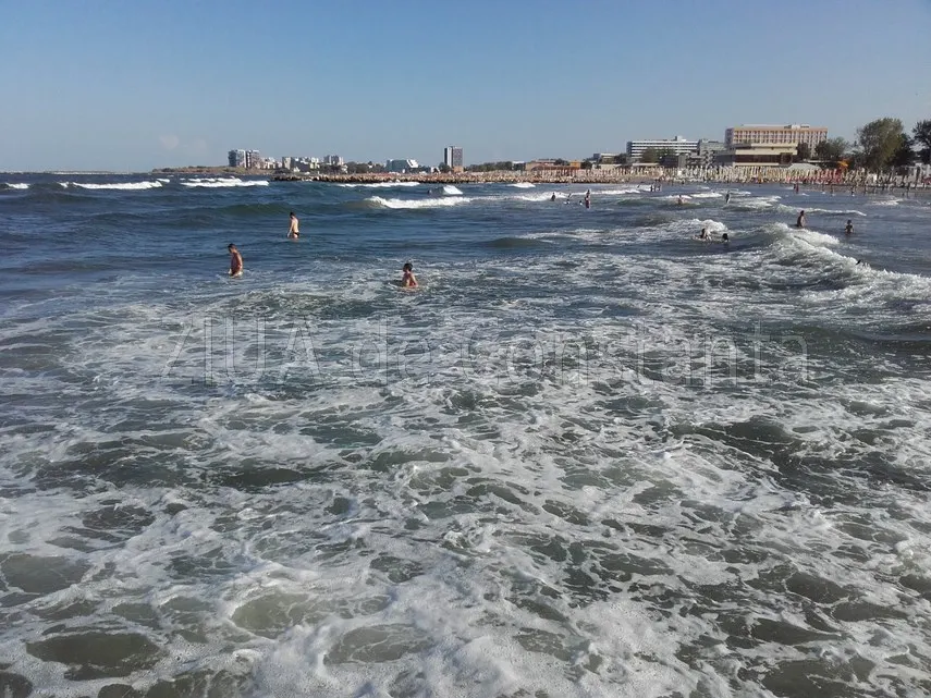Valuri litoral