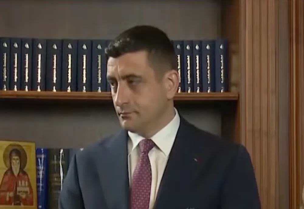 GEORGE SIMION, AVERTISMENT DUR: „ORICE CREȘTERE DE TAXE ÎNSEAMNĂ RECESIUNE”
