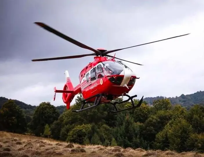 Intervenție Salvamont cu elicopter SMURD
