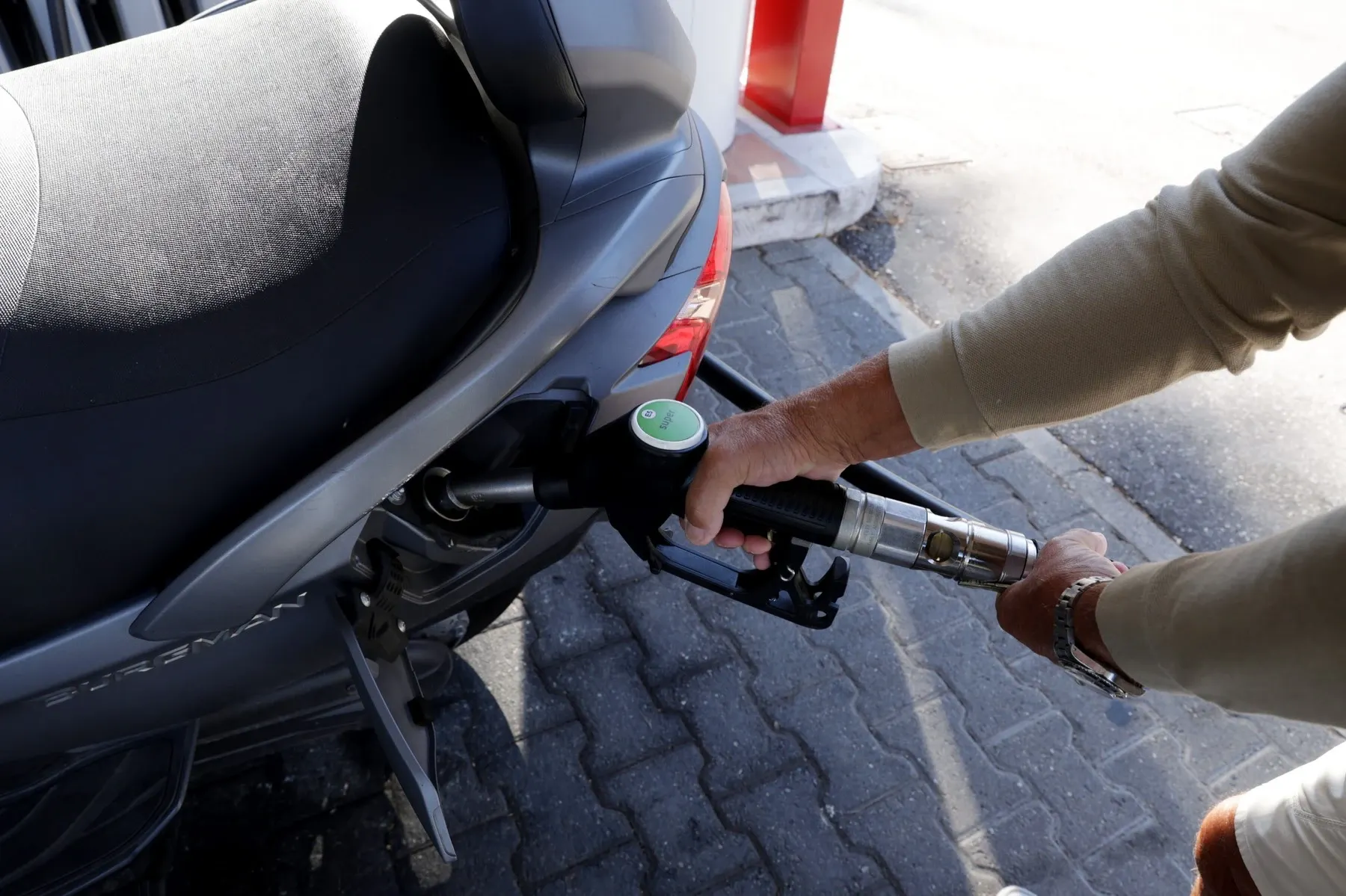 Carburanți           