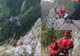 Misiune contracronometru în județul Neamț. Salvamontiștii au recuperat doi turiști din Cheile Șugăului-FOTO
