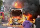Români prinși în violențele din Belfast: „Ne-au incendiat casele. Am fugit cu copiii”
